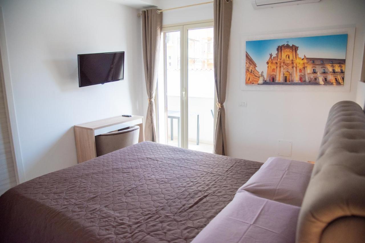 A & G Relax Rooms Сиракуза Екстериор снимка